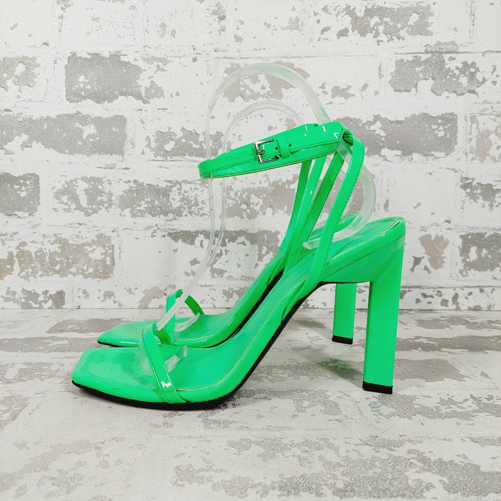 NEW Marc Fisher Arthur Green Leather Slip On Block Heel Sandals H532